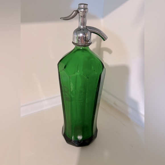 Roxo Waukesha Vintage Green Seltzer Bottle, 26oz - Picture 1 of 2